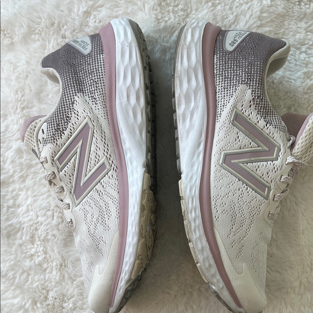 New Balance Women's Running Shoes in Dusty Pink and Cream 8.5 - Picture 10 of 10